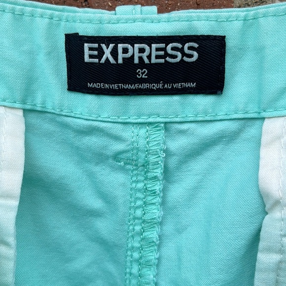 Express Shorts - Picture 8 of 9